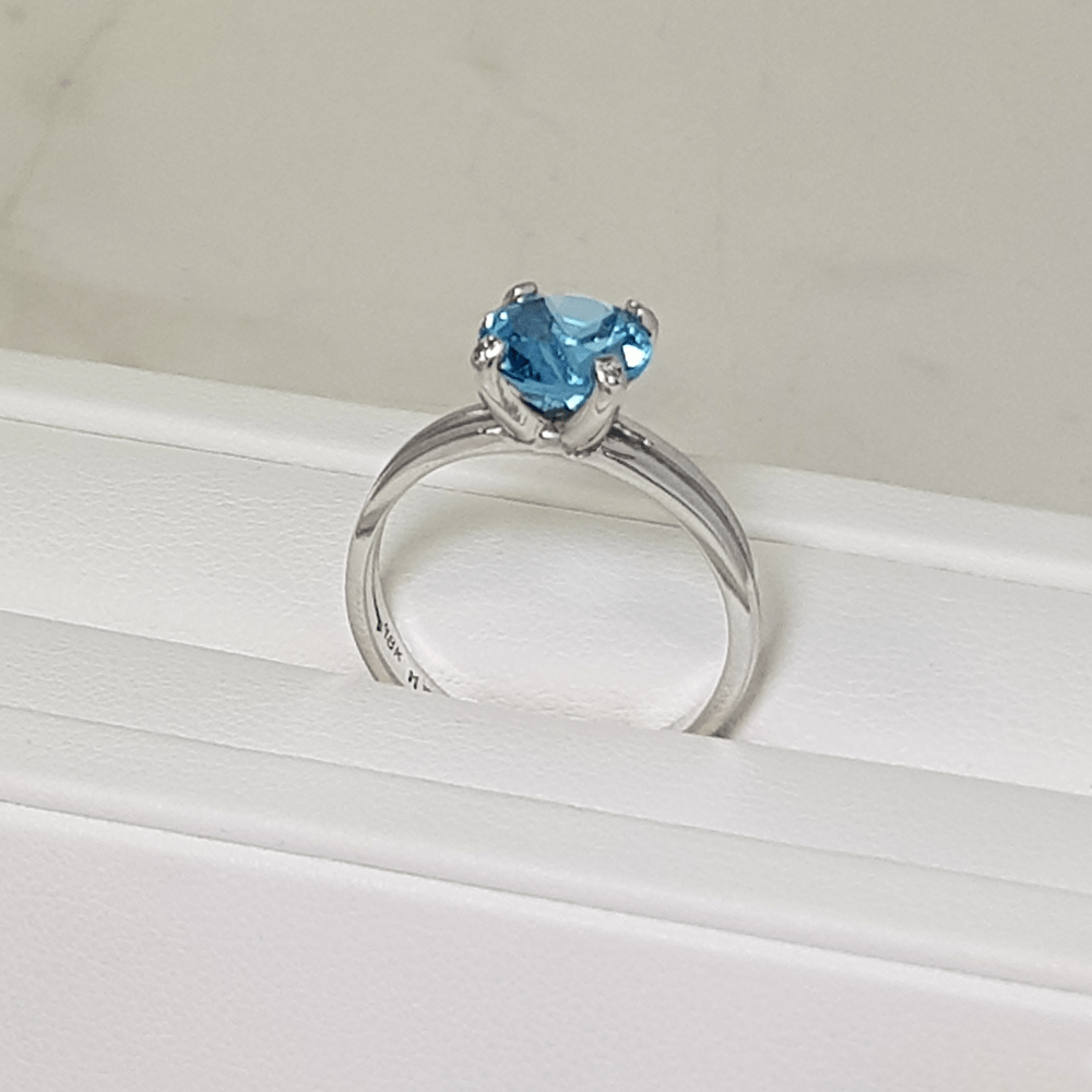 Sortija Topacio Swiss Blue y Diamantes