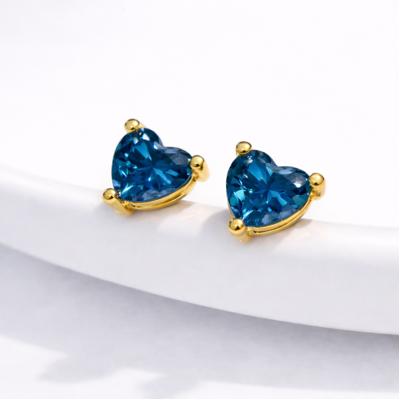 Arete Corazon 6x6 Oro 18k.